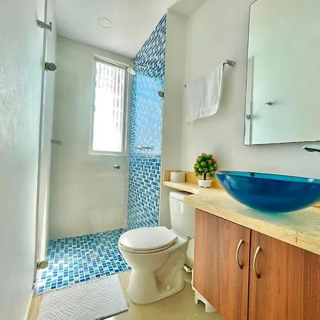 Apto En Bocagrande Con Vista Al Mas Piso 22 *